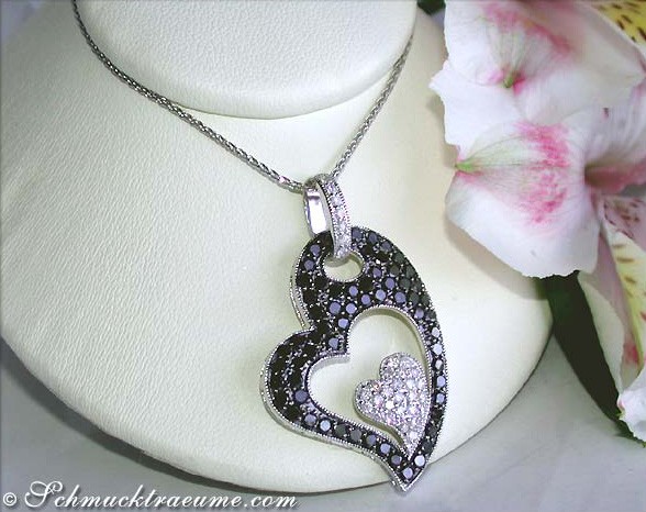 Charmanter Herz Anhänger mit schwarzen Diamanten #1 Charmanter Herz Anhänger mit schwarzen Diamanten #1