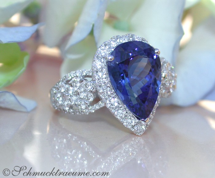 Feinster AAA Tansanit Ring mit Brillanten #1 Feinster AAA Tansanit Ring mit Brillanten #1