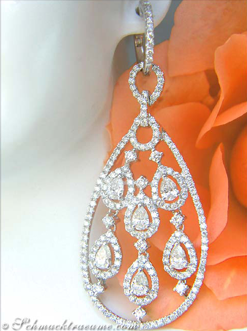 Noble Diamond Dangling Earrings » Juwelier Schmucktraeume.com